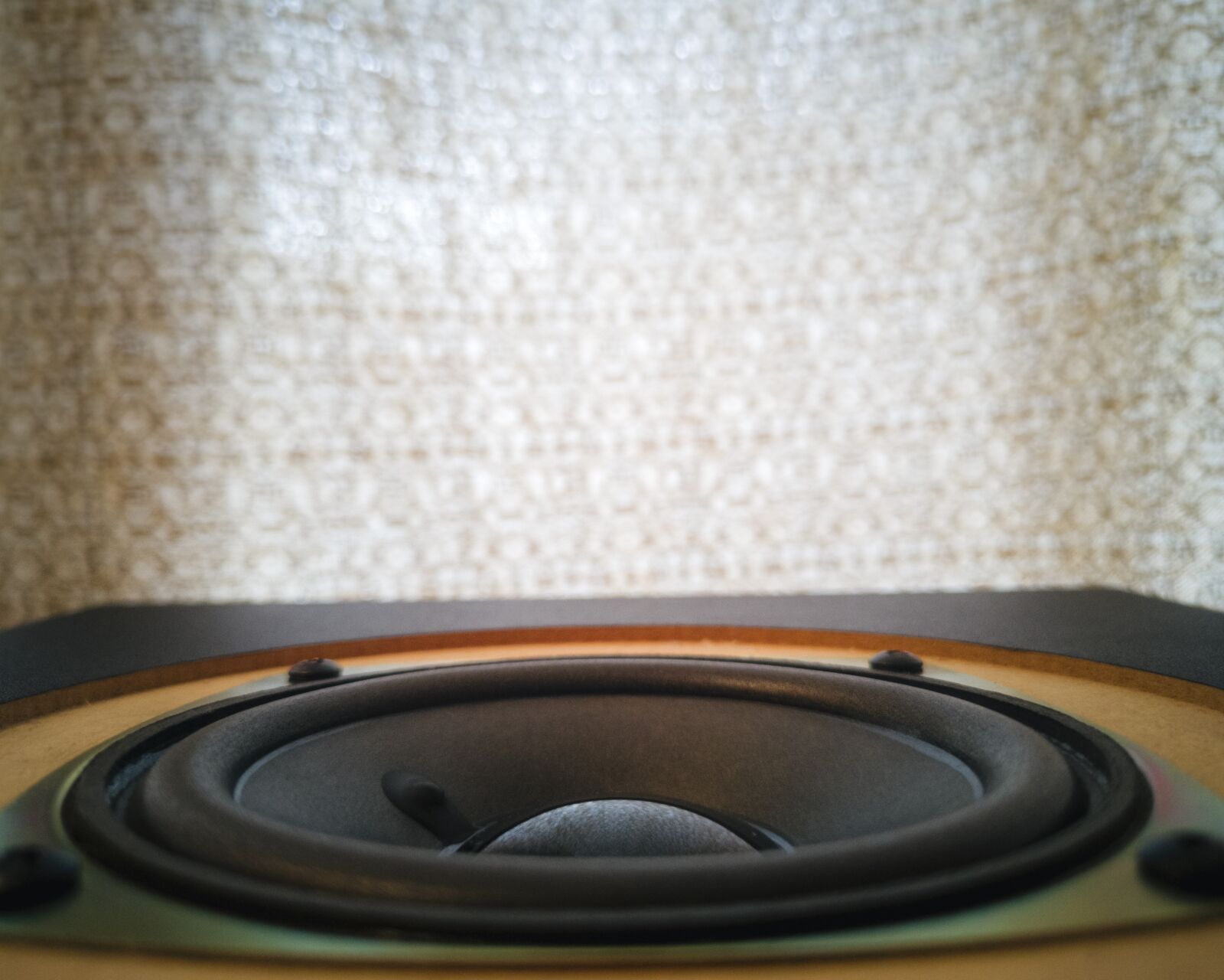 HUAWEI CLT-L09 sample photo. Amplifier, music, macro photography