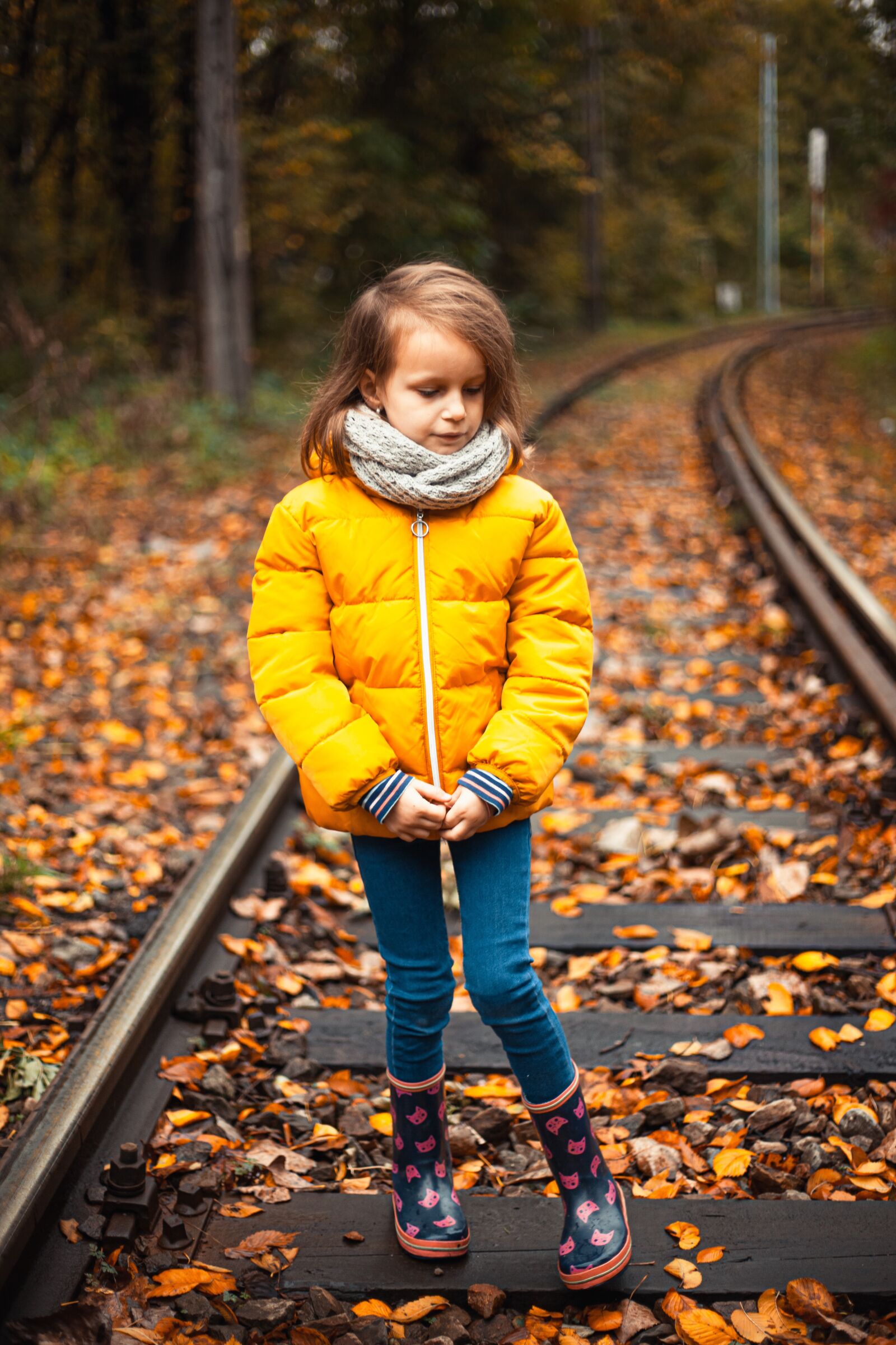 Canon EOS 5D Mark II sample photo. Girl, autumn, nature photography