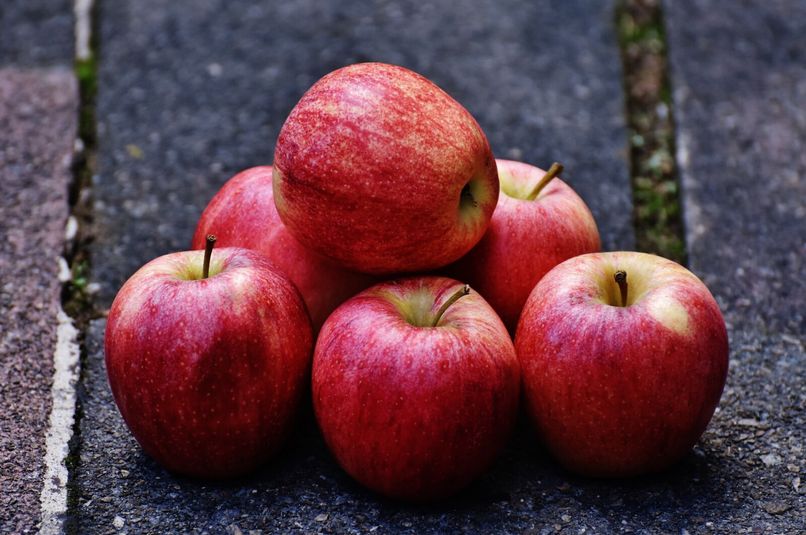 Nikon D7200 sample photo. Apple, red, delicious photography