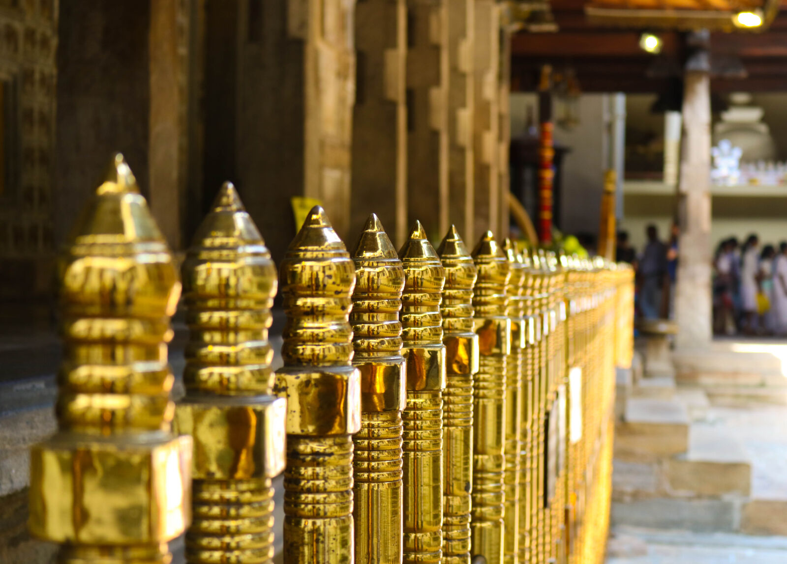 Canon EOS 750D (EOS Rebel T6i / EOS Kiss X8i) sample photo. Srilanka, travel, temple photography