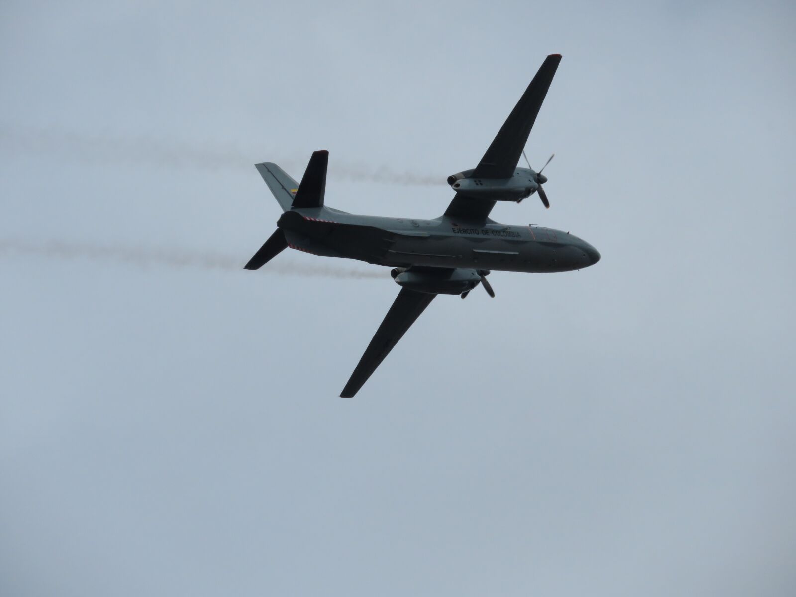 Canon PowerShot SX60 HS sample photo. Airplane, sky, fly photography