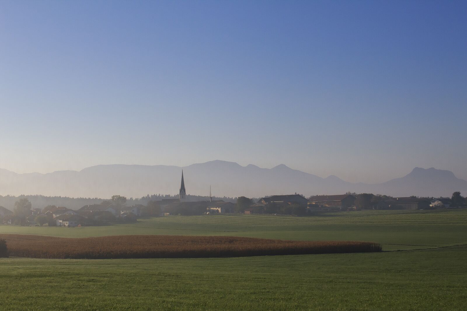 Canon EOS 1300D (EOS Rebel T6 / EOS Kiss X80) sample photo. Village, alpine, landscape photography