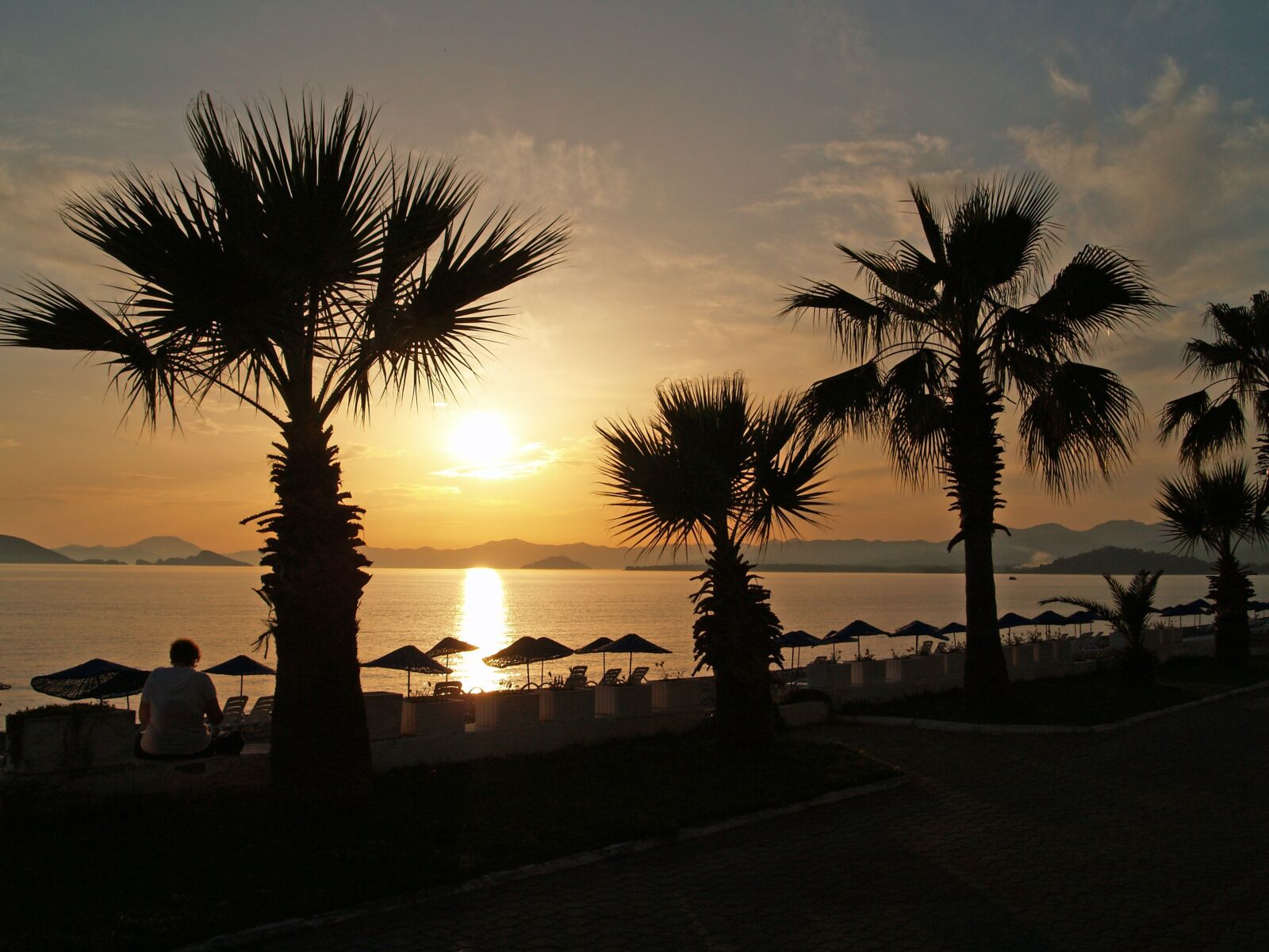 Olympus E-500 (EVOLT E-500) sample photo. Sunset, sea, ocean photography