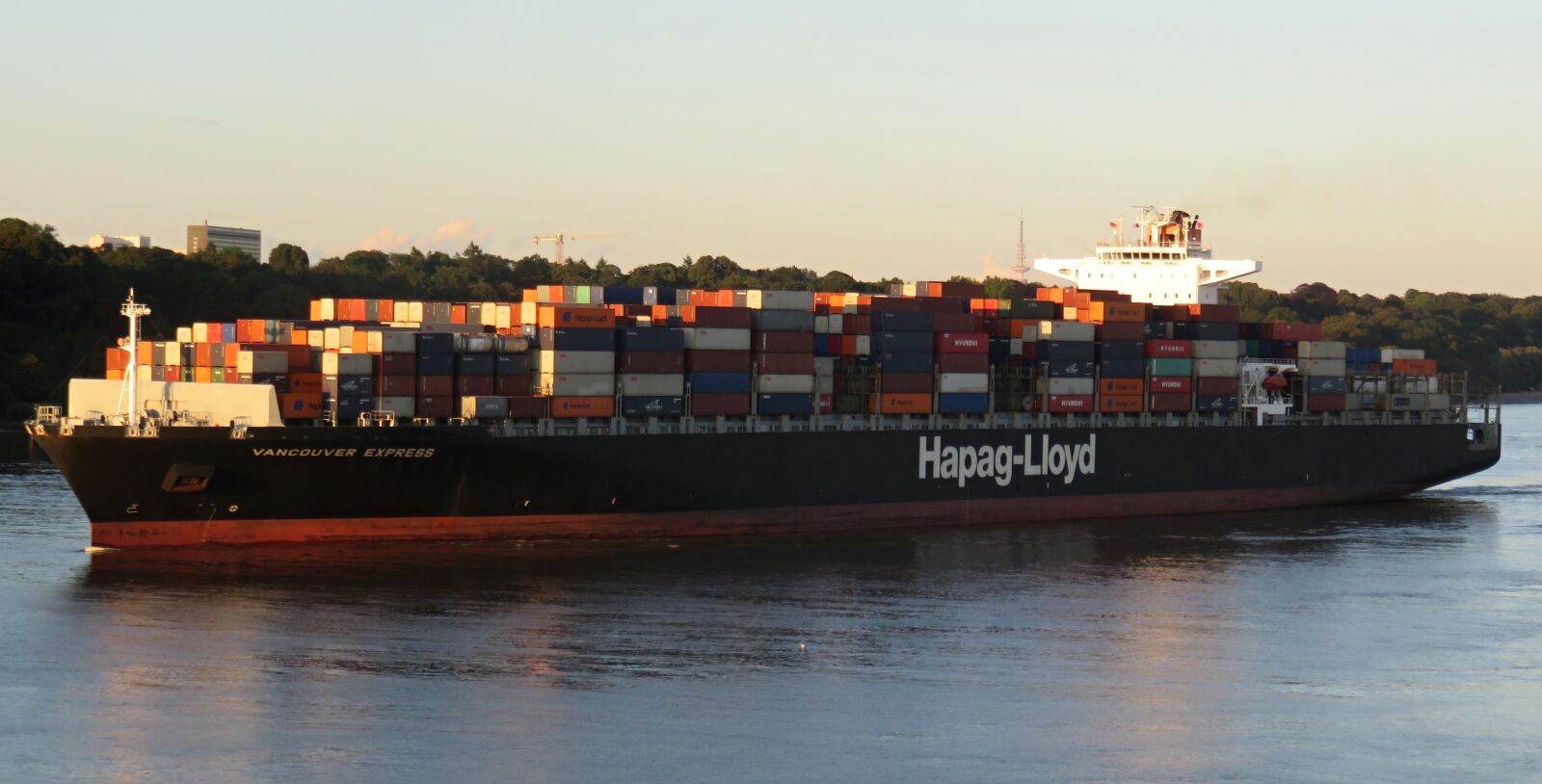Canon PowerShot SX700 HS sample photo. Container, ship, container ship photography