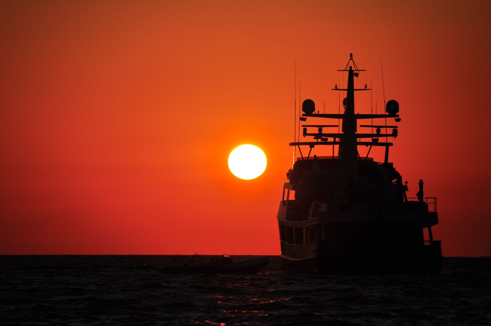 Nikon D5000 sample photo. Sunset, ship, silhouette photography