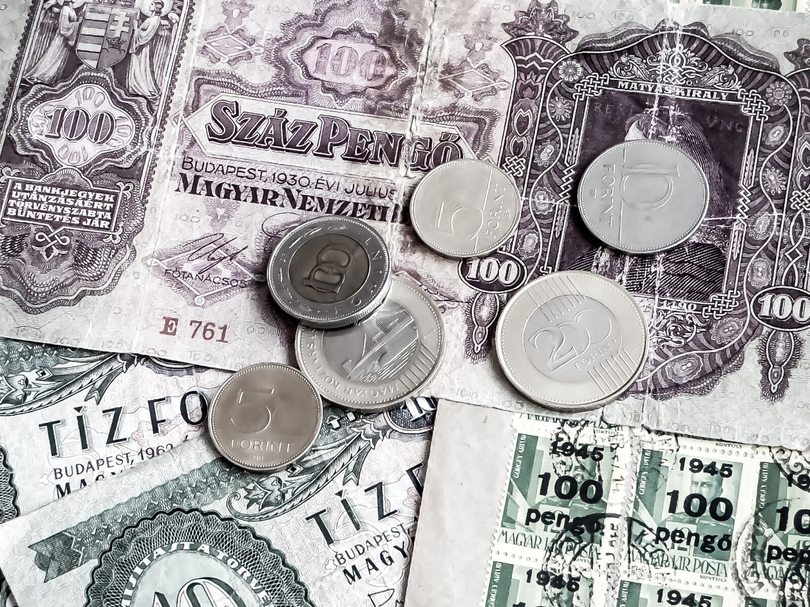 Panasonic DMC-FZ72 sample photo. Background, money, banknote photography