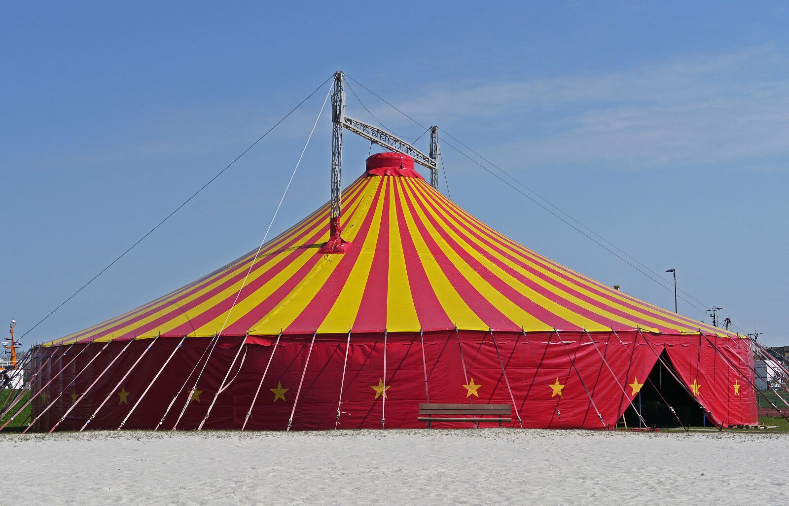 Panasonic Lumix DMC-GH3 sample photo. Circus tent, event, district photography