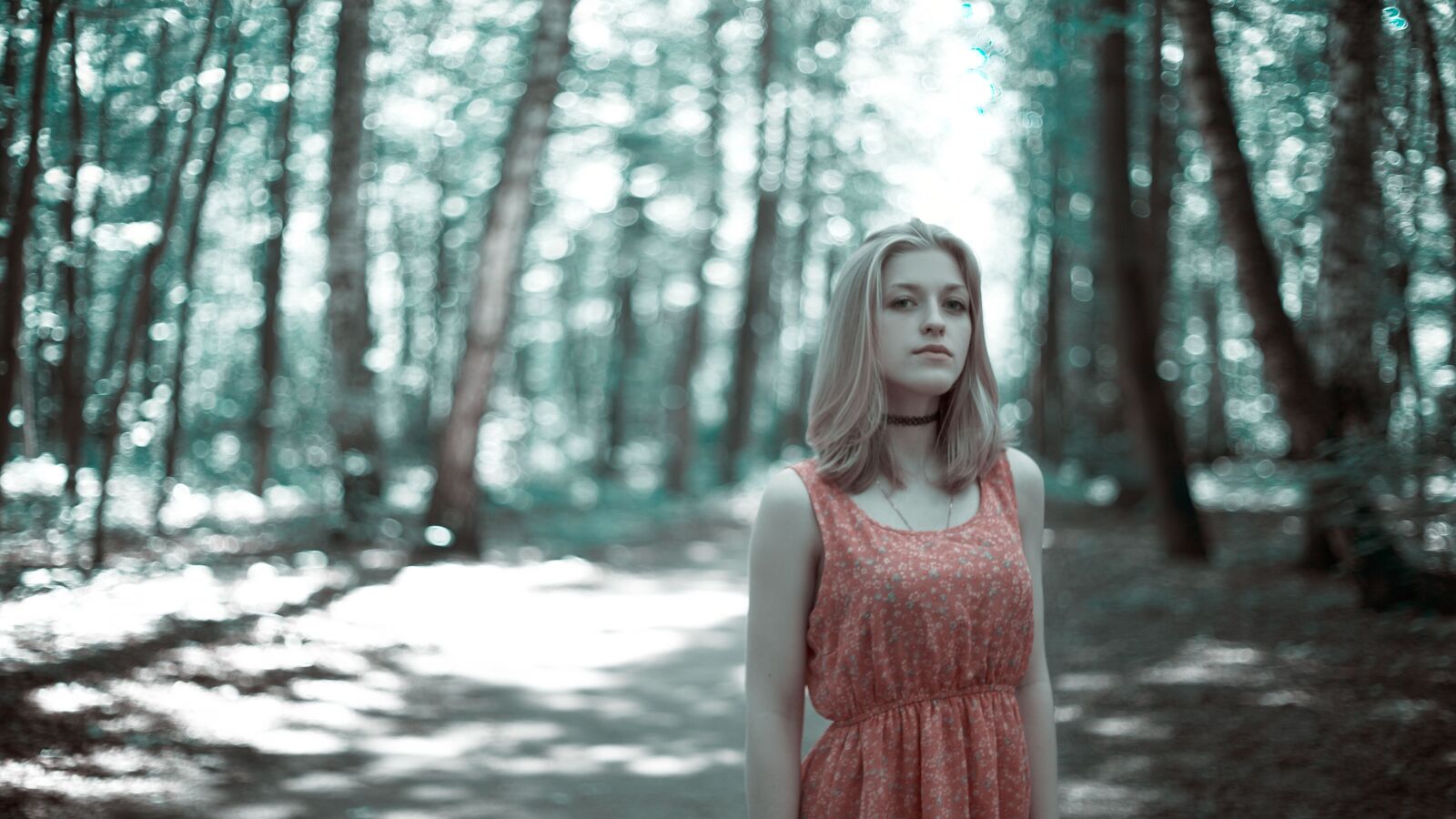 Canon EOS 5D Mark III sample photo. Girl in the woods photography