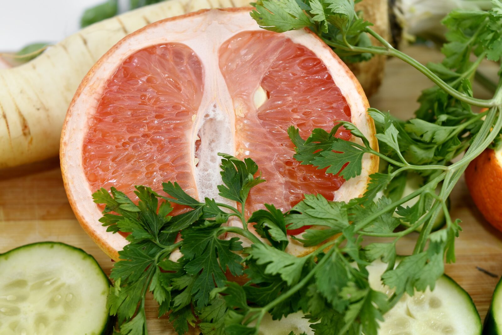 Nikon D5500 sample photo. Garnish, grapefruit, parsley, root photography