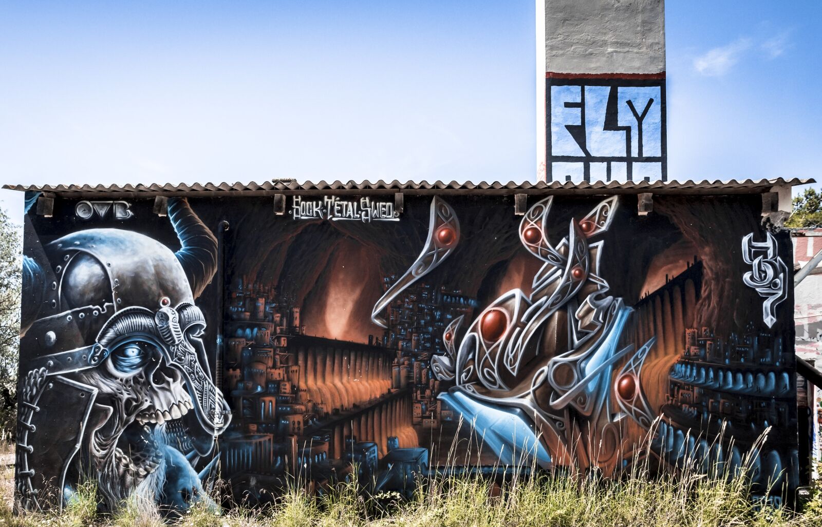 Olympus OM-D E-M5 II + Olympus M.Zuiko Digital ED 12-40mm F2.8 Pro sample photo. Tag, urbex, graffiti photography
