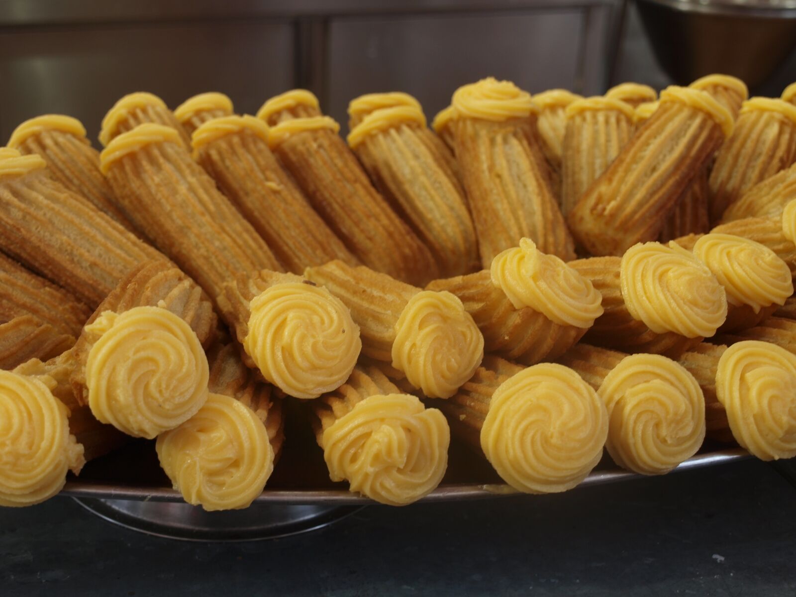 Olympus E-420 (EVOLT E-420) sample photo. Food, churros, picnic photography