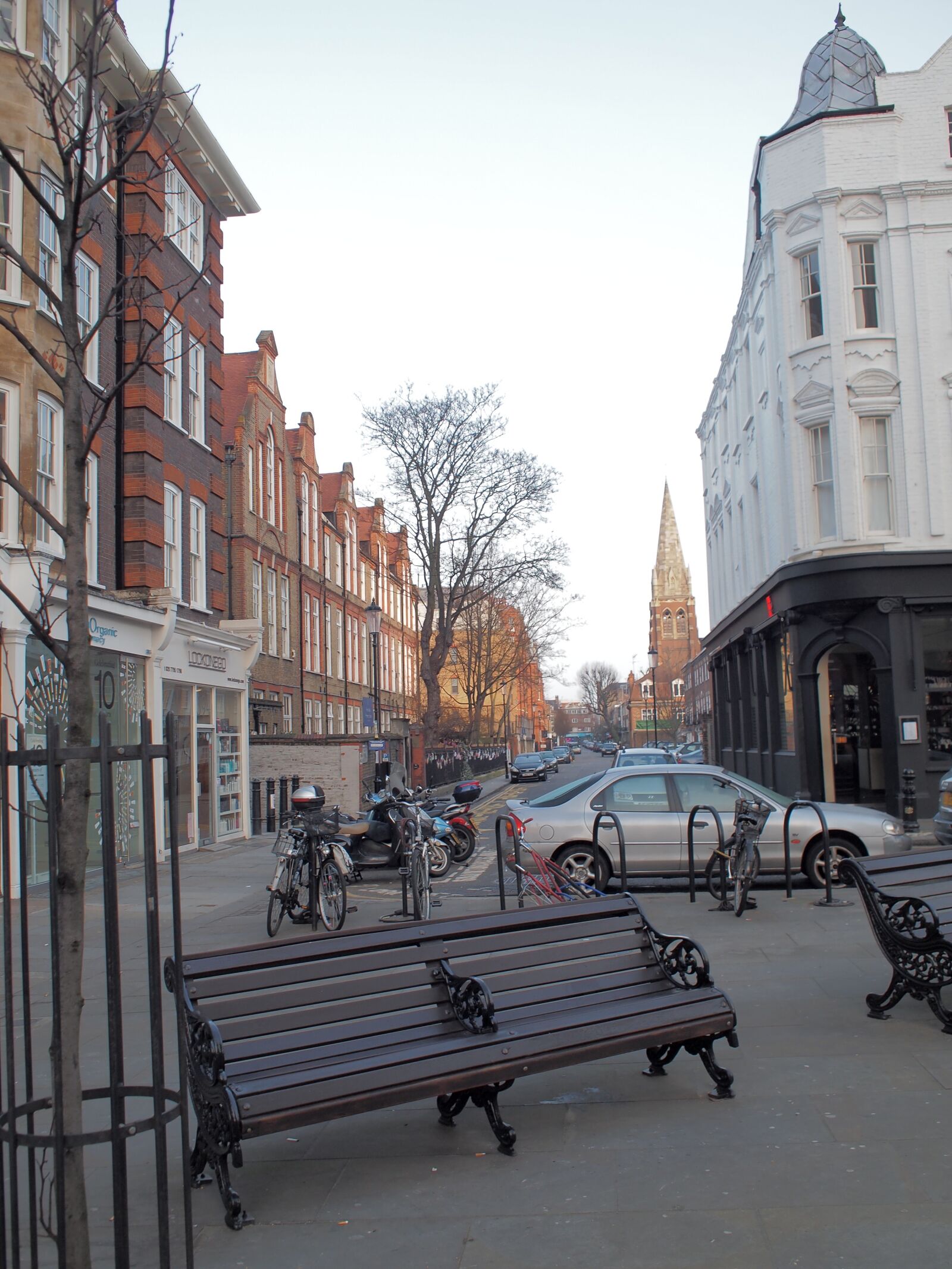 Olympus PEN E-PL2 sample photo. Earls court, england, great photography