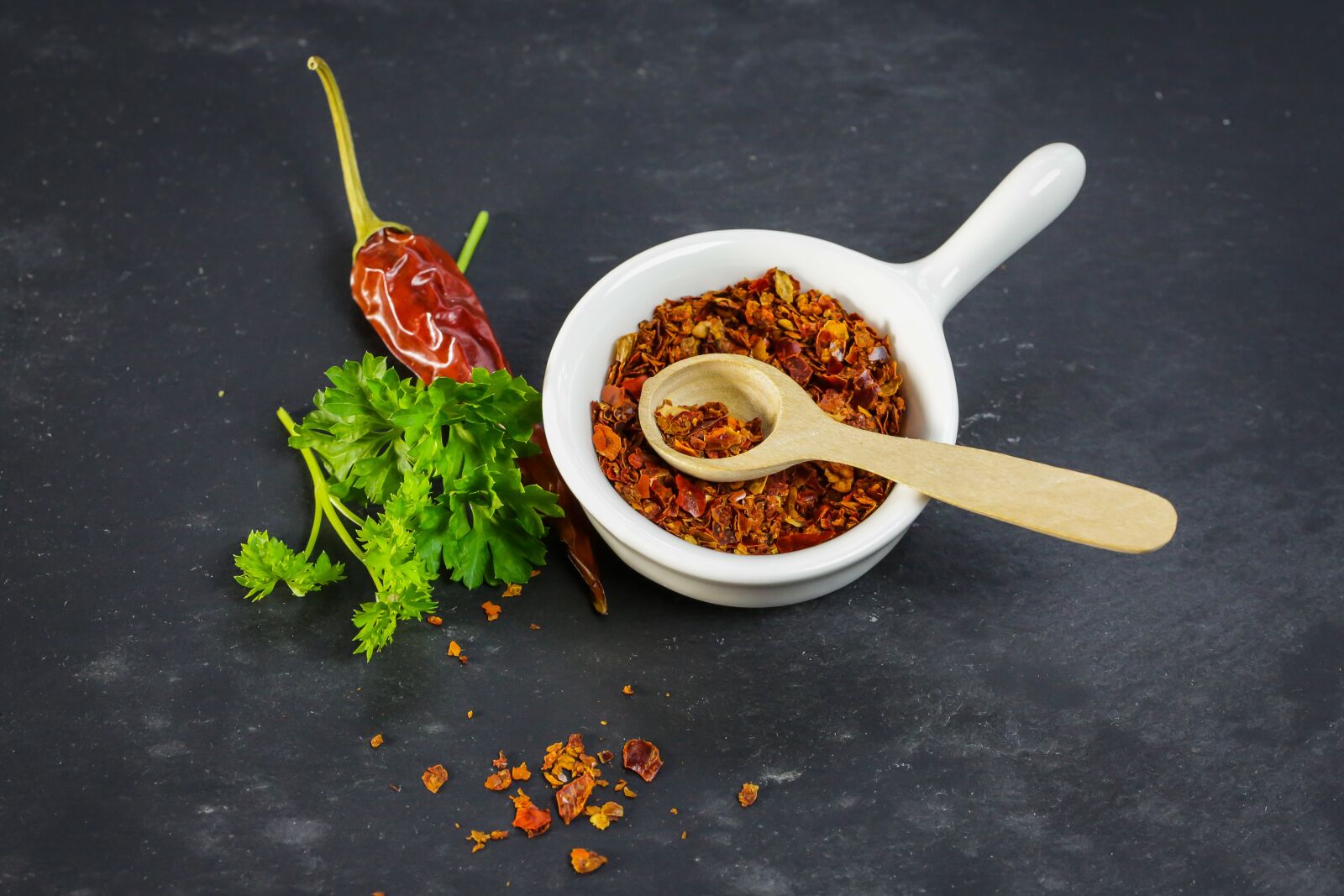 Canon EF 100mm F2.8L Macro IS USM sample photo. Food, spice, hot photography