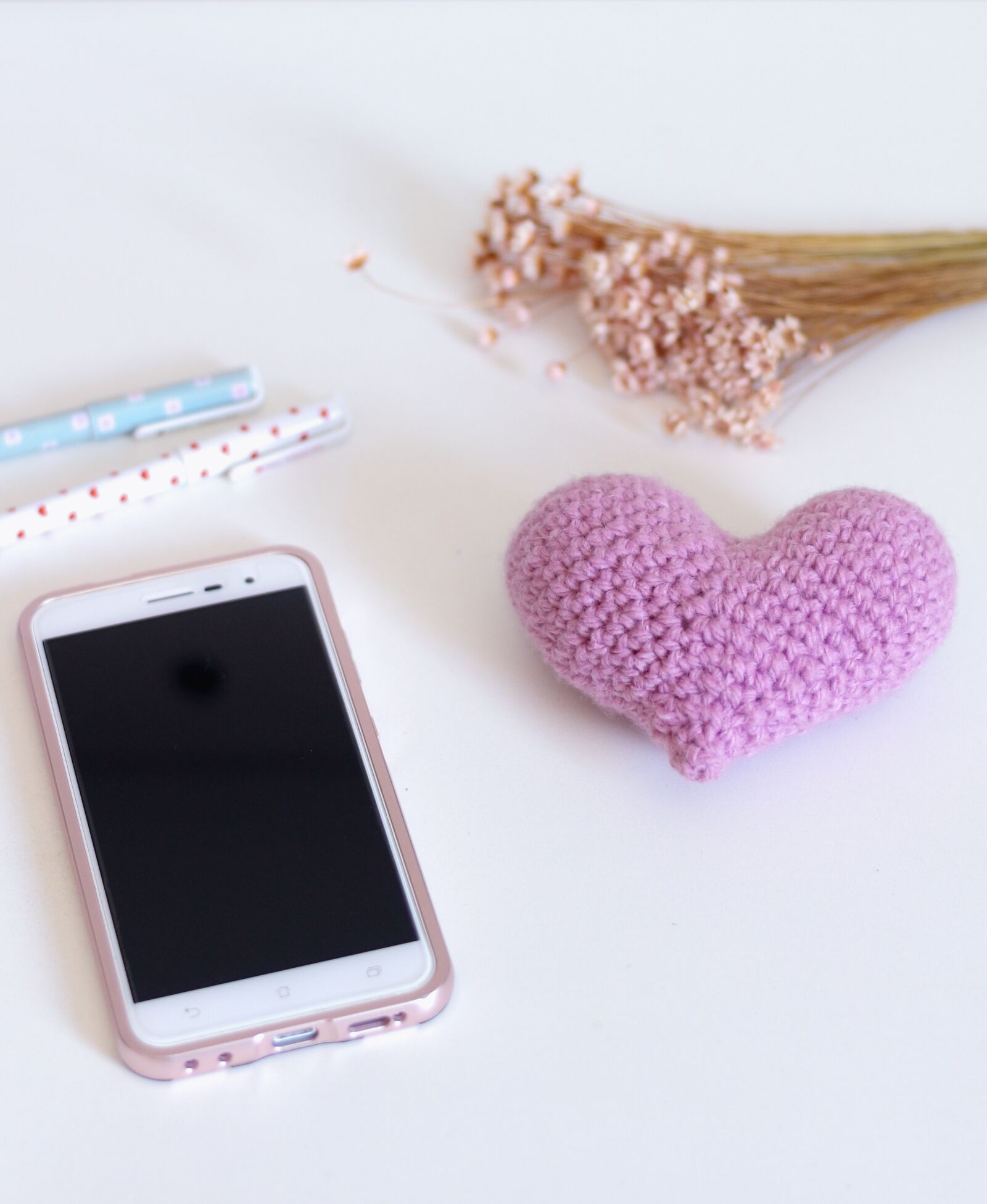 Canon EOS 700D (EOS Rebel T5i / EOS Kiss X7i) sample photo. No person, love, crochet photography
