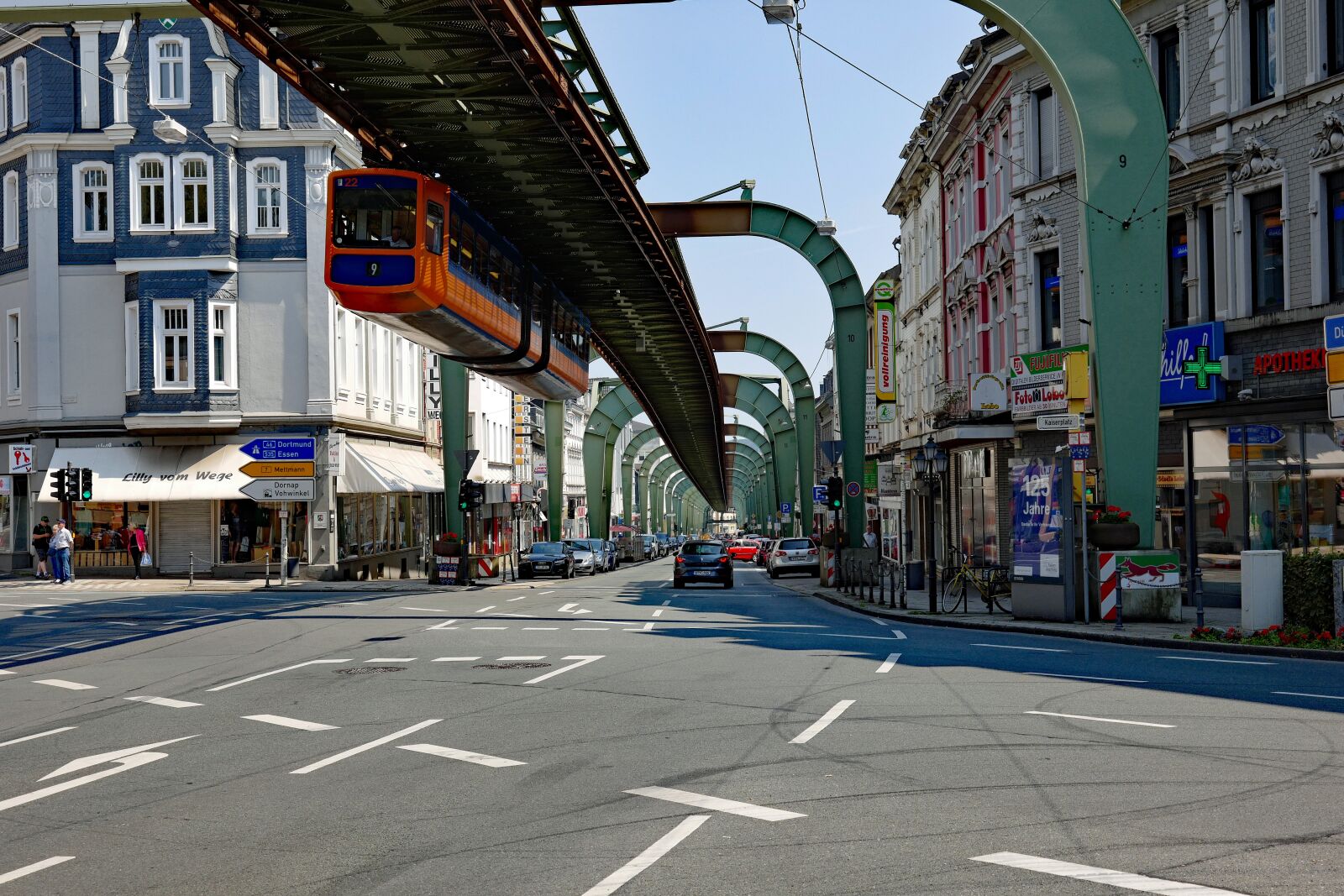 Vario-Elmar TL 1:3.5-5.6 / 18-56 ASPH. sample photo. Wuppertal, schwebebahn, viaduct photography