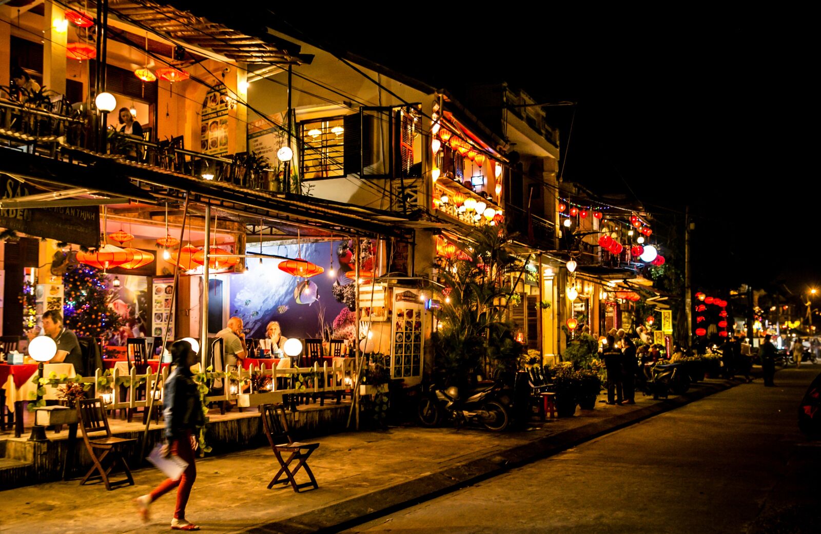 Canon EF 24-70mm F2.8L II USM sample photo. Hoi an, vietnam, heritage photography