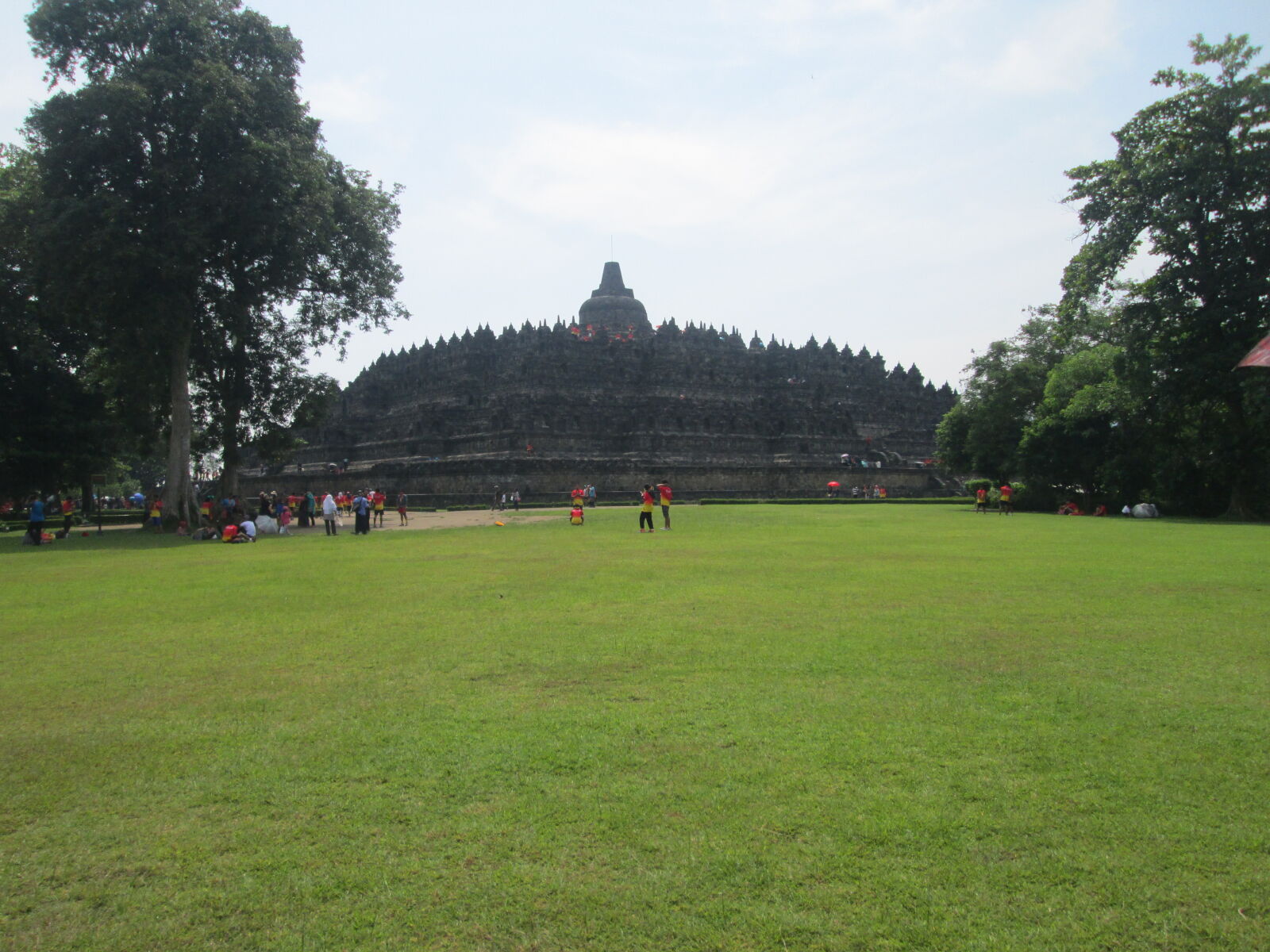 Canon PowerShot A2400 IS sample photo. Prambanan photography