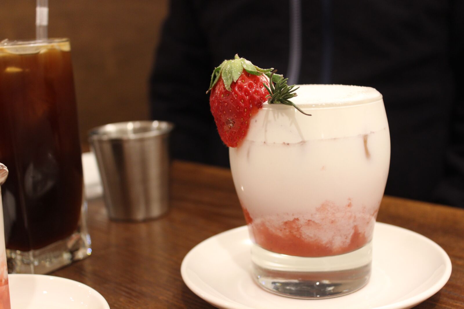 Canon EOS 600D (Rebel EOS T3i / EOS Kiss X5) sample photo. Dessert, strawberry, yoghurt photography