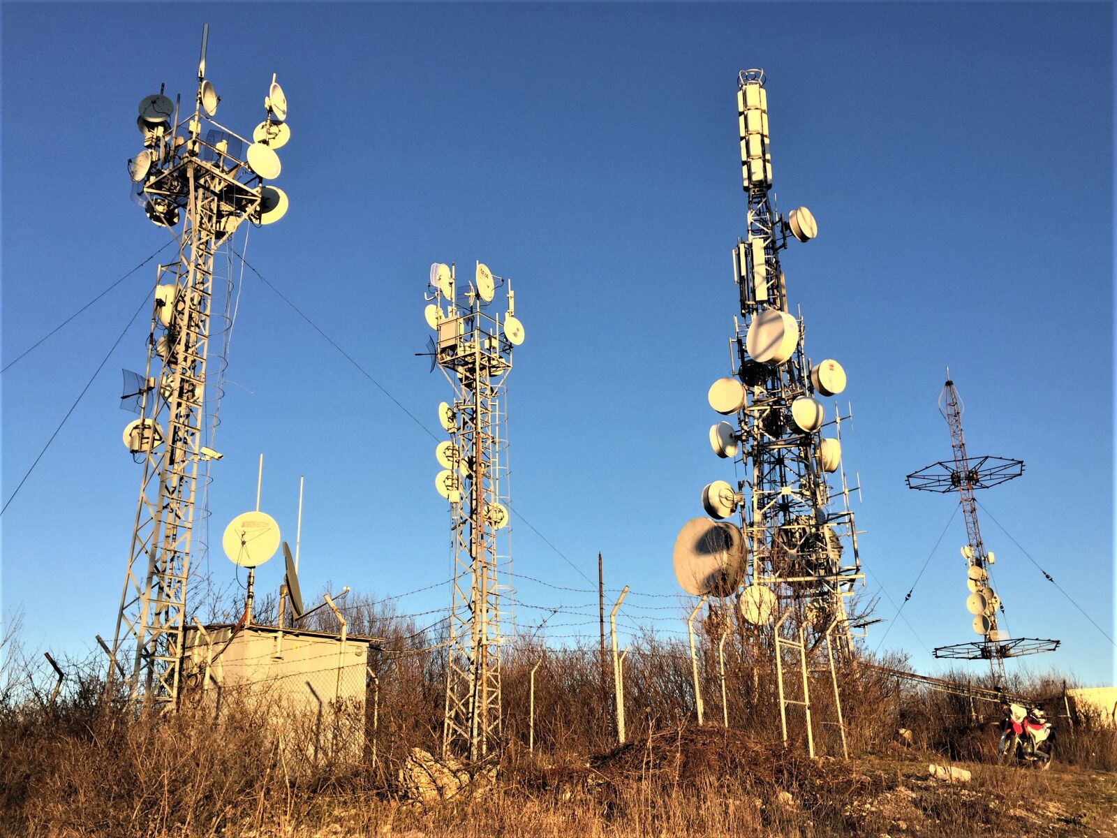 iPhone 6 back camera 4.15mm f/2.2 sample photo. Antenna, sky, tower photography