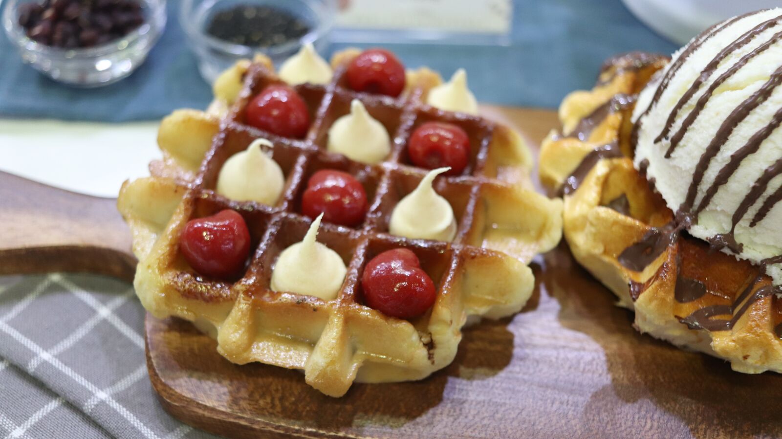 Canon EF-S 24mm F2.8 STM sample photo. Waffle, confectionery, ice cream photography