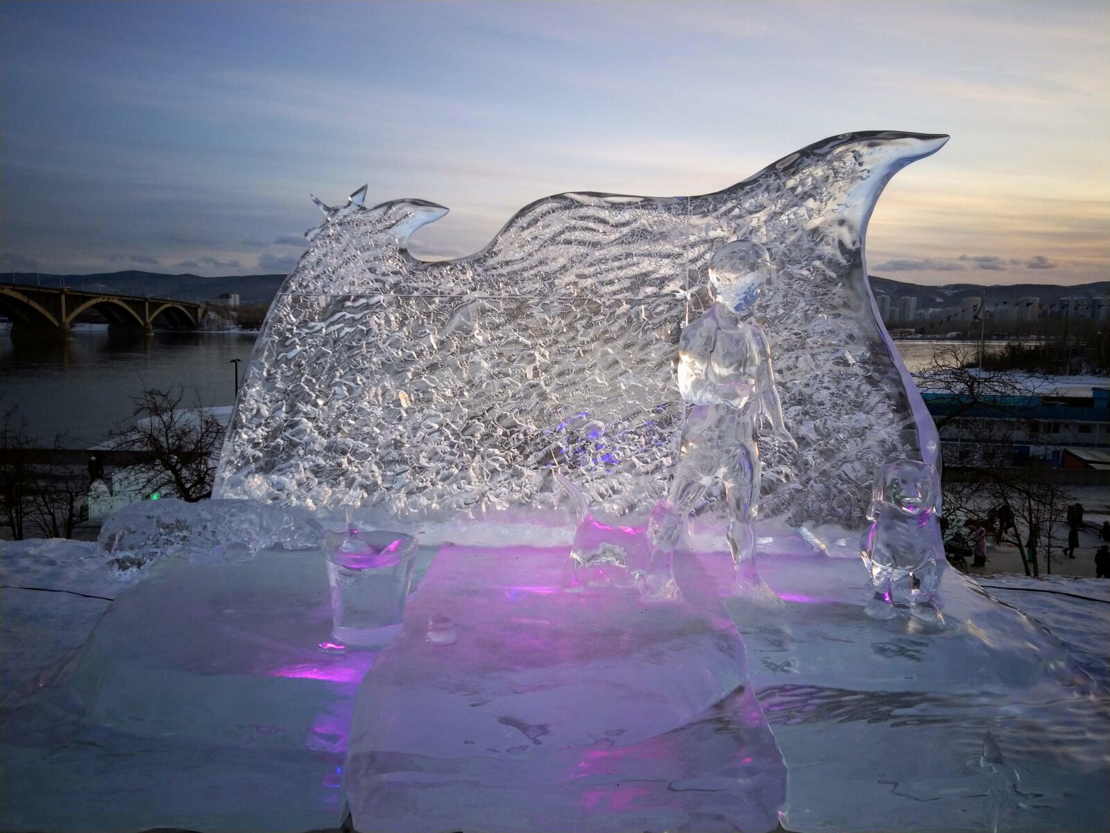 ASUS ZenFone Max Pro M1 (ZB602KL) (WW) / Max Pro M1 (ZB601KL) (IN) sample photo. Ice sculpture, sculpture, winter photography
