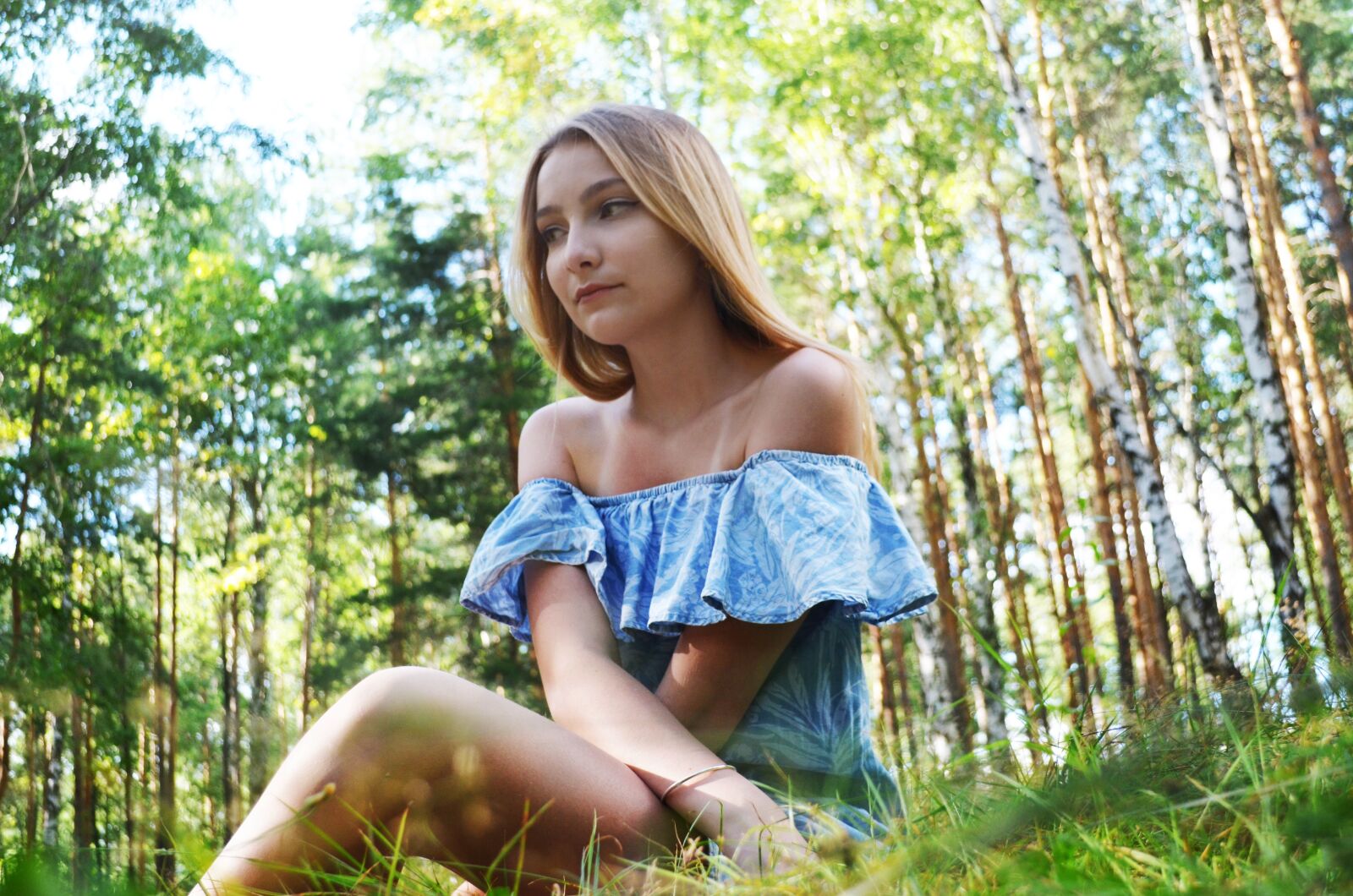Nikon D5100 sample photo. Girl, grass, summer photography