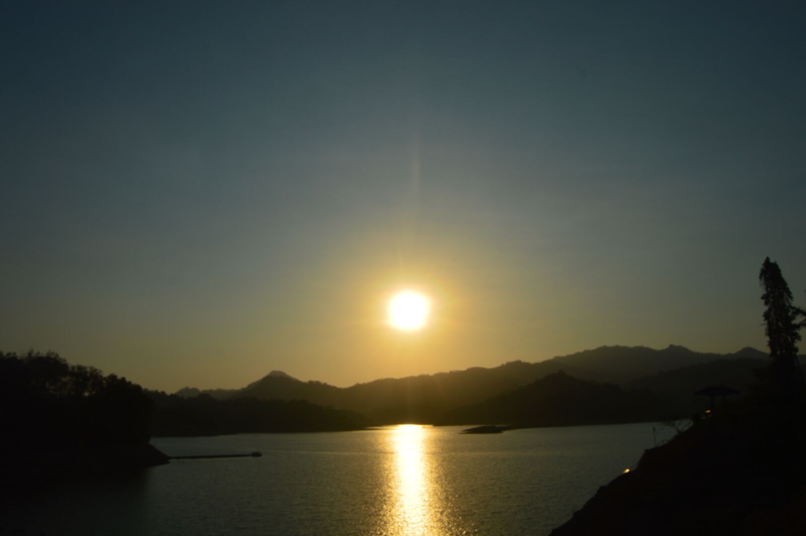 Nikon D3200 sample photo. Sunset, reservoir, water photography