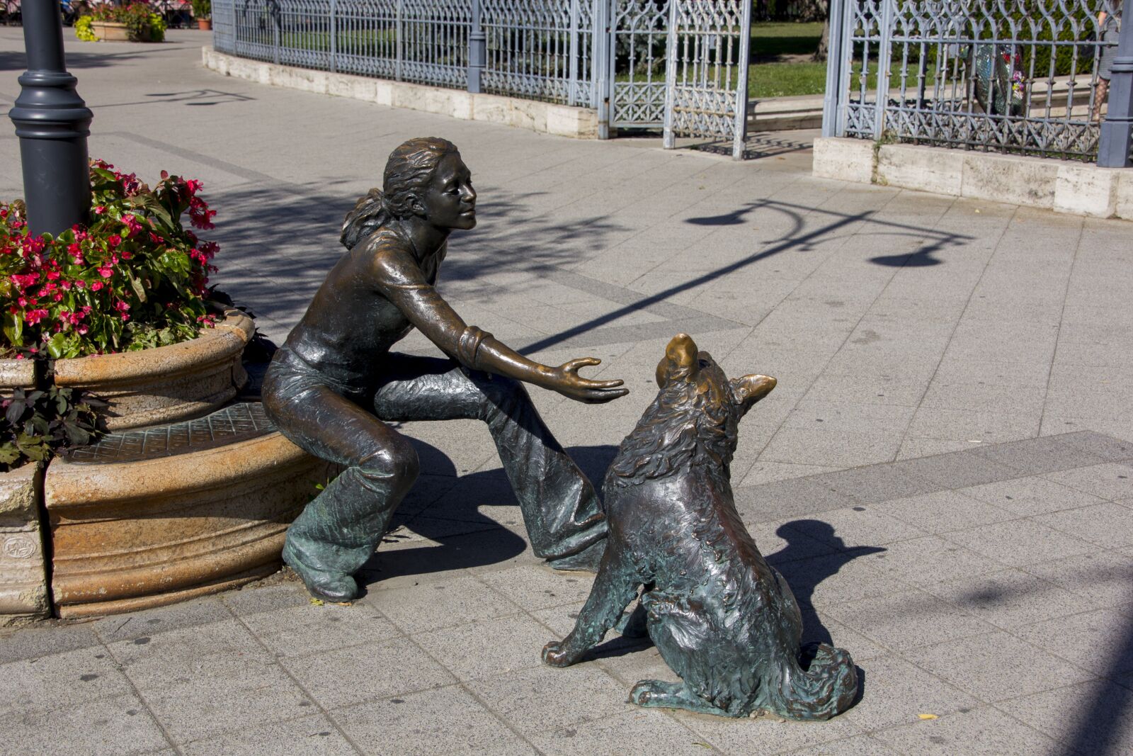 Canon EOS 60D sample photo. Hungary, figure, sculpture photography