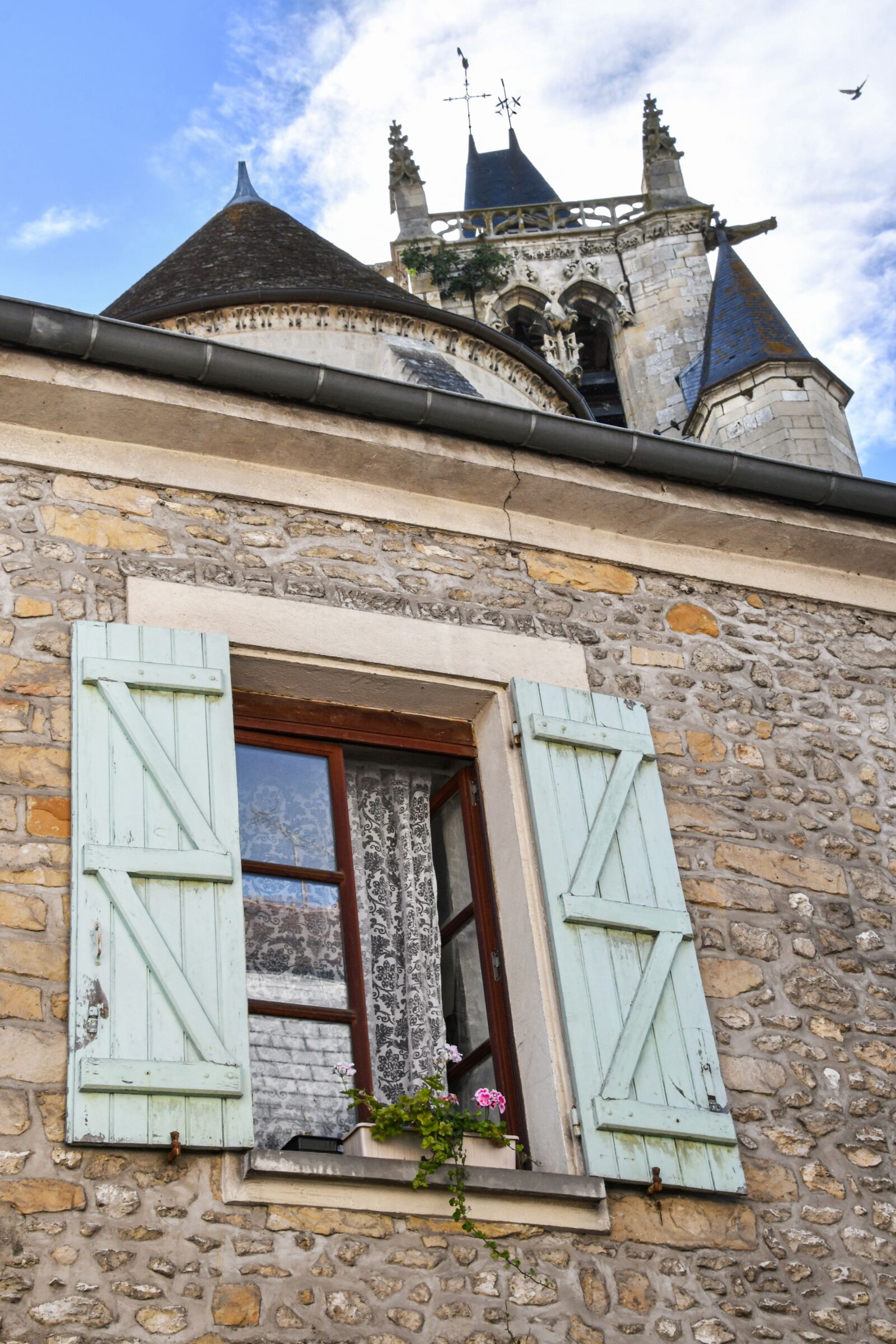 Nikon D500 sample photo. Window, house, church photography