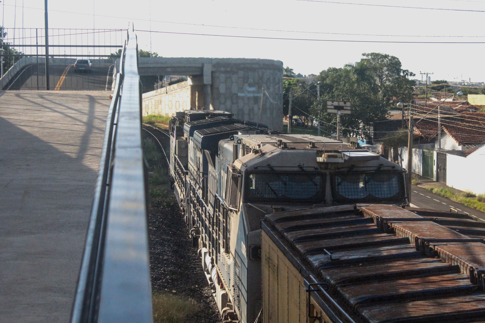Canon EOS 1200D (EOS Rebel T5 / EOS Kiss X70 / EOS Hi) sample photo. Tank train photography