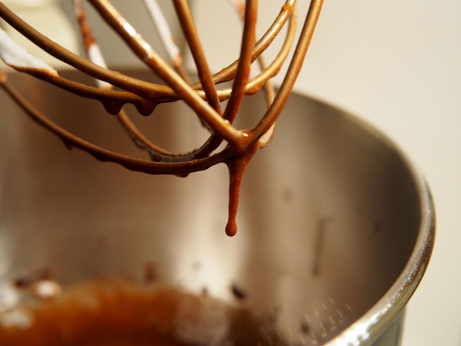 Olympus OM-D E-M10 sample photo. Chocolate, dough, bake photography