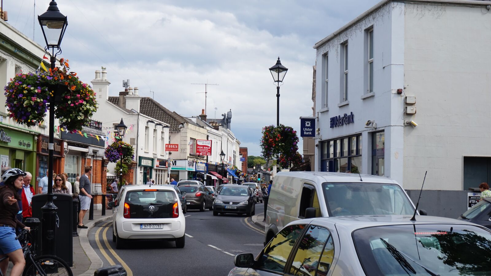 Sony Alpha a5000 (ILCE 5000) sample photo. Cars, ireland, street photography