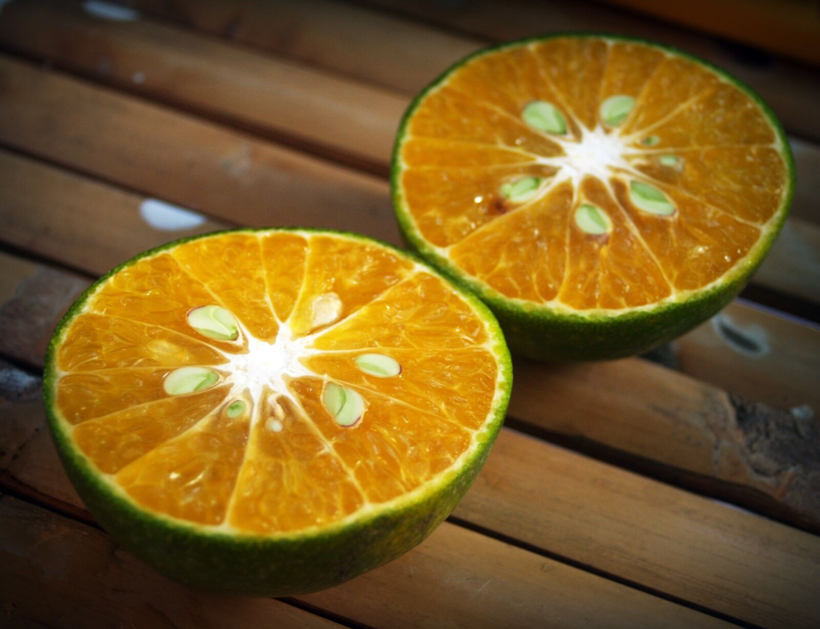 Olympus E-300 (EVOLT E-300) sample photo. Orange, fruit, slice photography