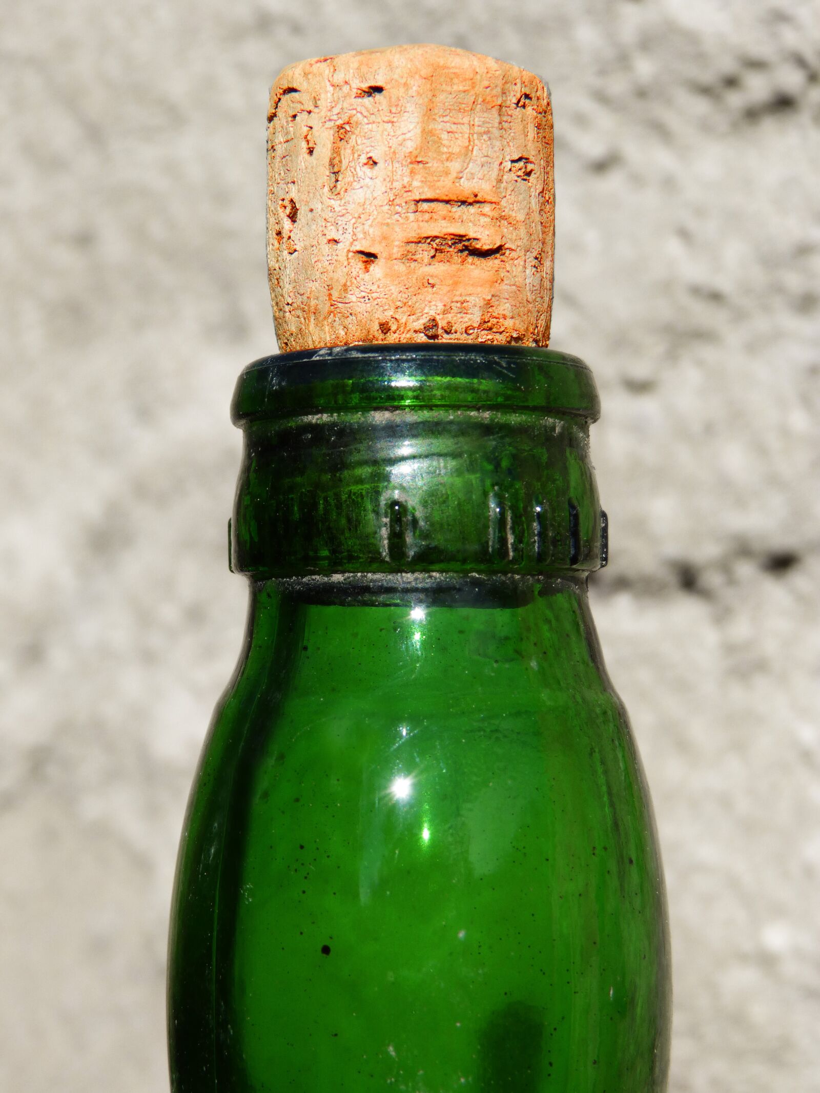 Panasonic DMC-FZ62 sample photo. Bottle, cork, bottle neck photography
