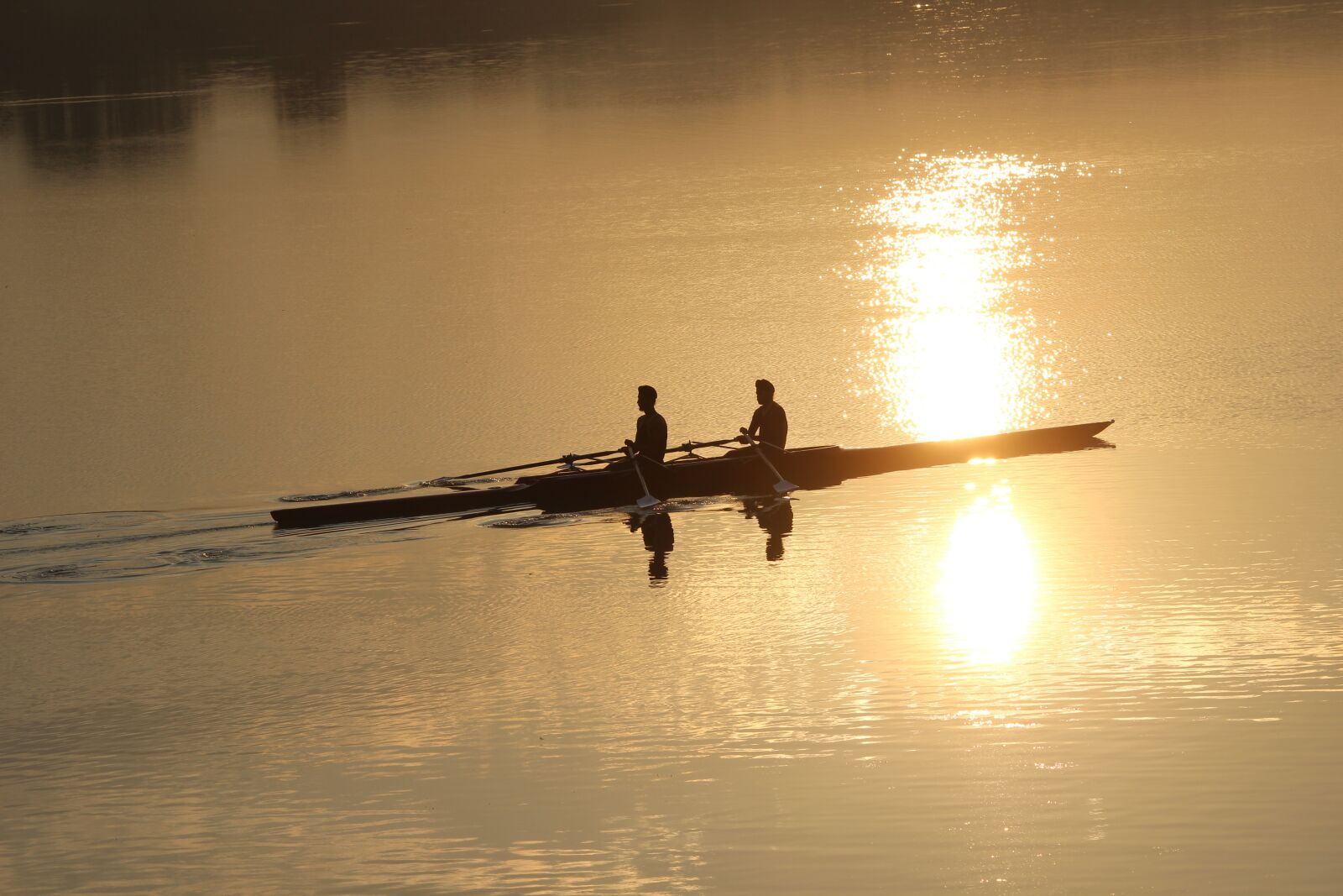 Canon EF-S 55-250mm F4-5.6 IS II sample photo. Sculling, chandigarh, water photography