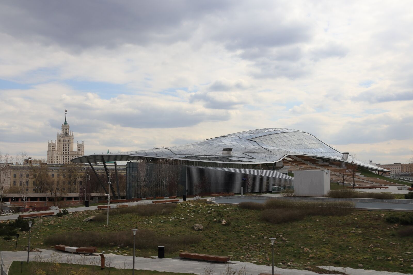 Canon EOS 77D (EOS 9000D / EOS 770D) sample photo. Moscow, isolation, void photography