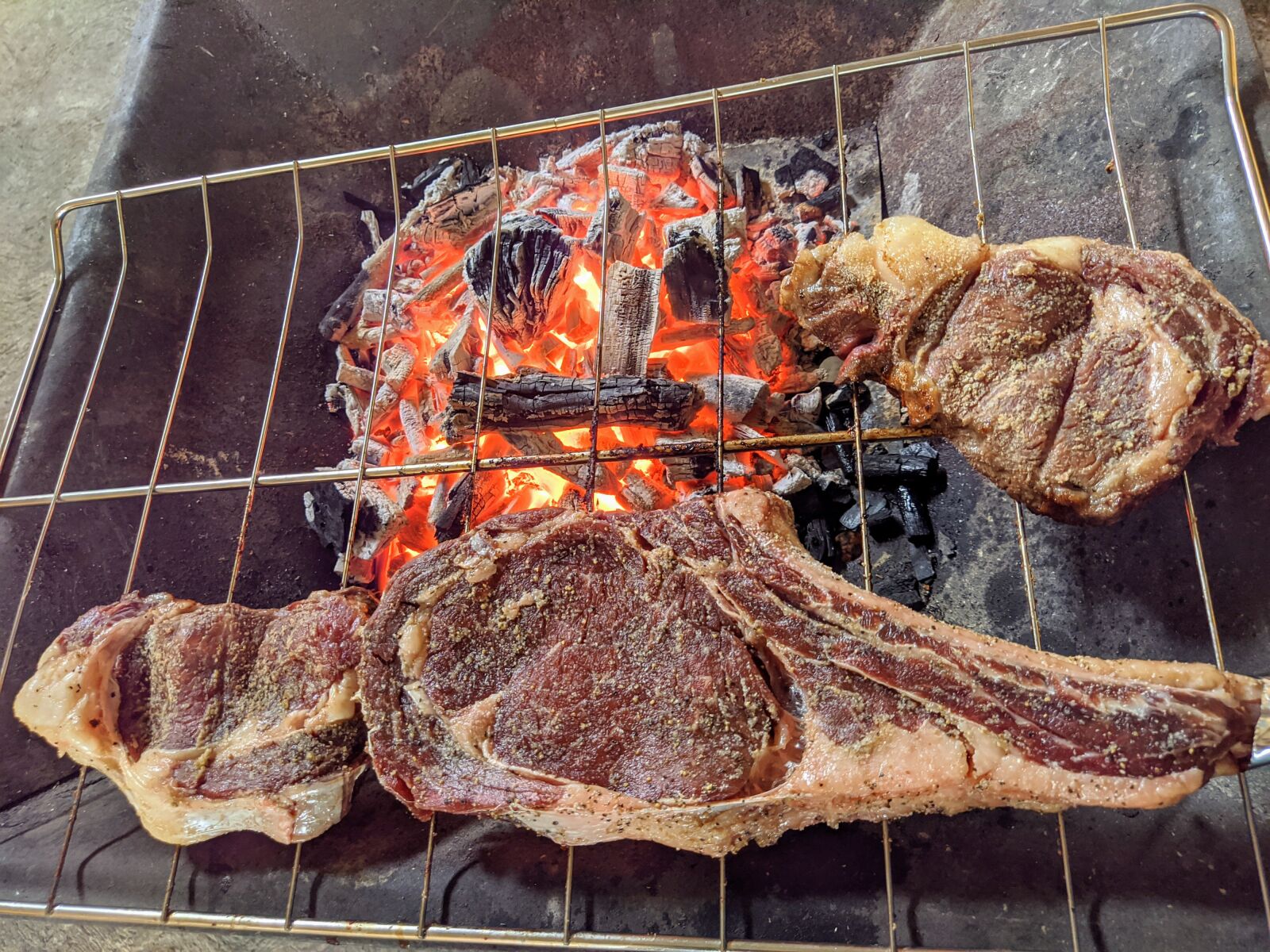 Xiaomi Mi A3 sample photo. Meat, fire, roast photography