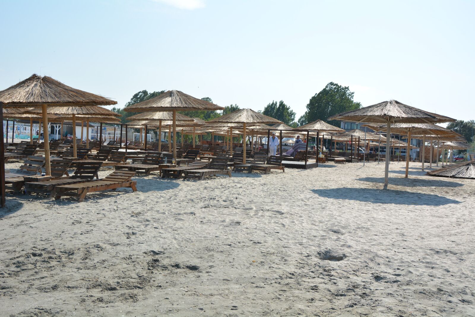 Nikon D7100 sample photo. Beach, nature, umbrellas photography