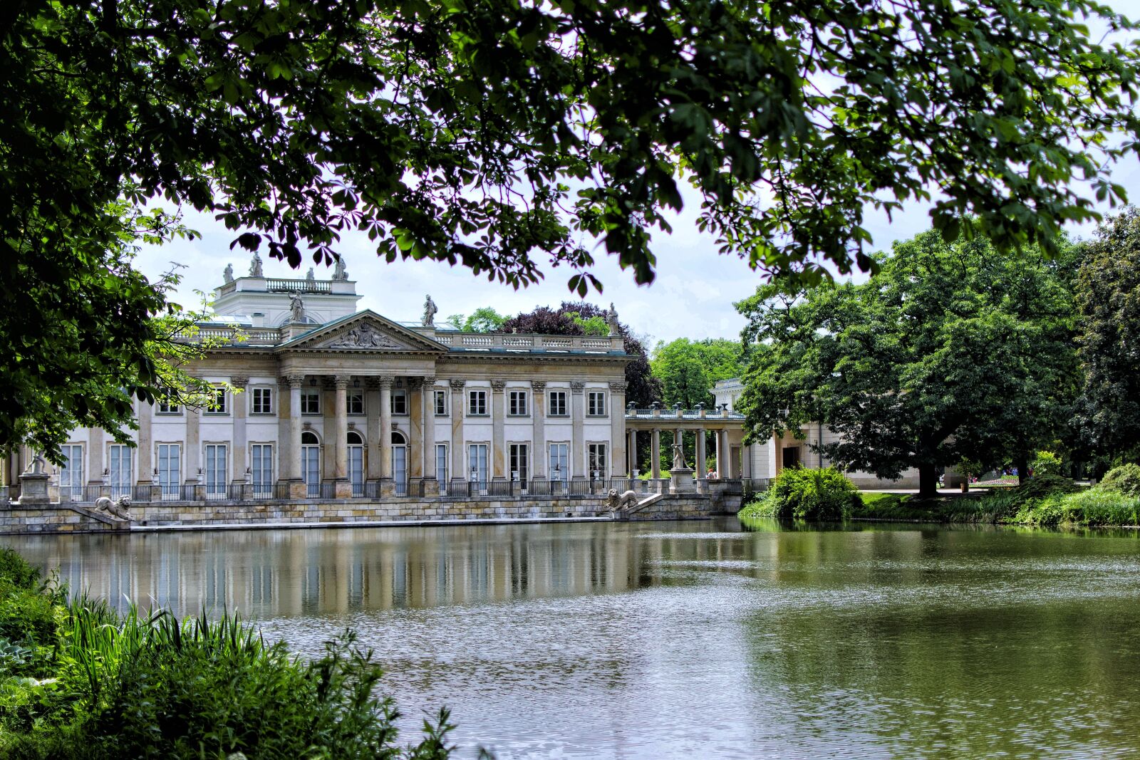 Nikon D7100 sample photo. Cialis, bathrooms, the palace photography