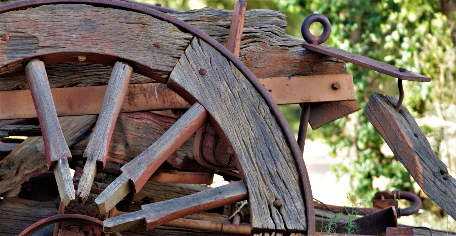 Canon EF75-300mm f/4-5.6 sample photo. Wagon wheel, farm, western photography