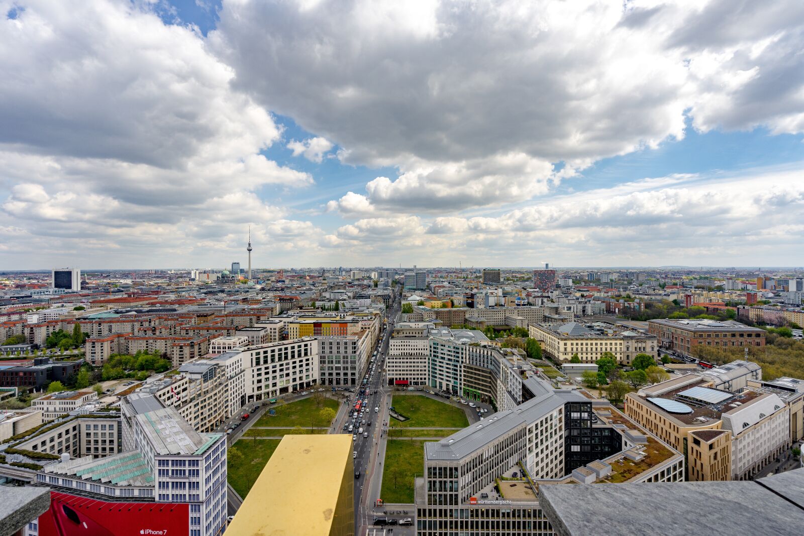 Sony a7 II + Sony Vario-Tessar T* FE 16-35mm F4 ZA OSS sample photo. Berlin, panorama, potsdam place photography