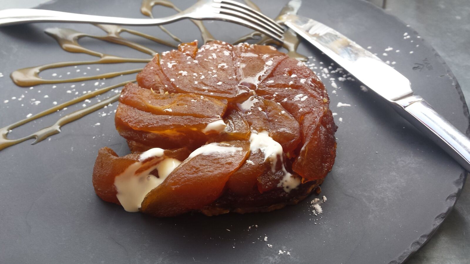 Samsung Galaxy S4 sample photo. Tartetatin, paris, apple photography