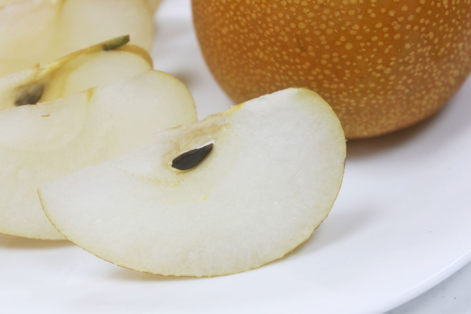 Canon EOS 500D (EOS Rebel T1i / EOS Kiss X3) sample photo. Fruit, pear, hsbc pear photography