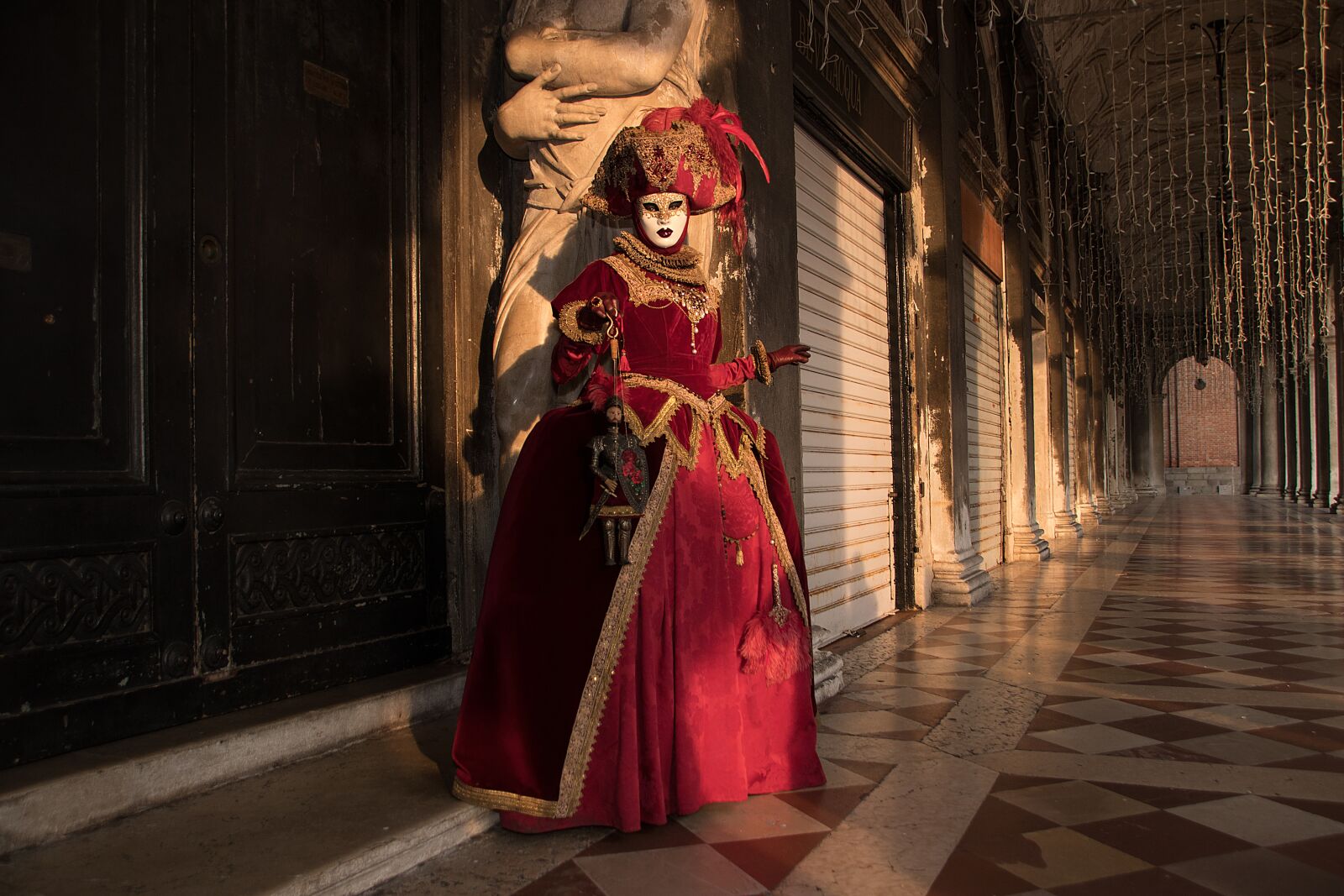 Canon EOS 80D sample photo. Venice, carneval, mask photography