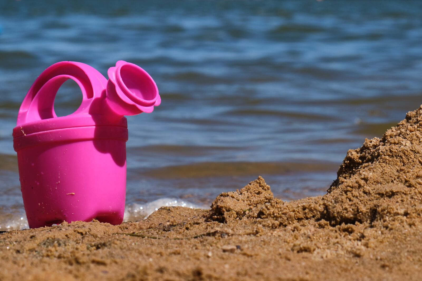 Fujifilm XF 18-55mm F2.8-4 R LM OIS sample photo. Toys, sea, children photography