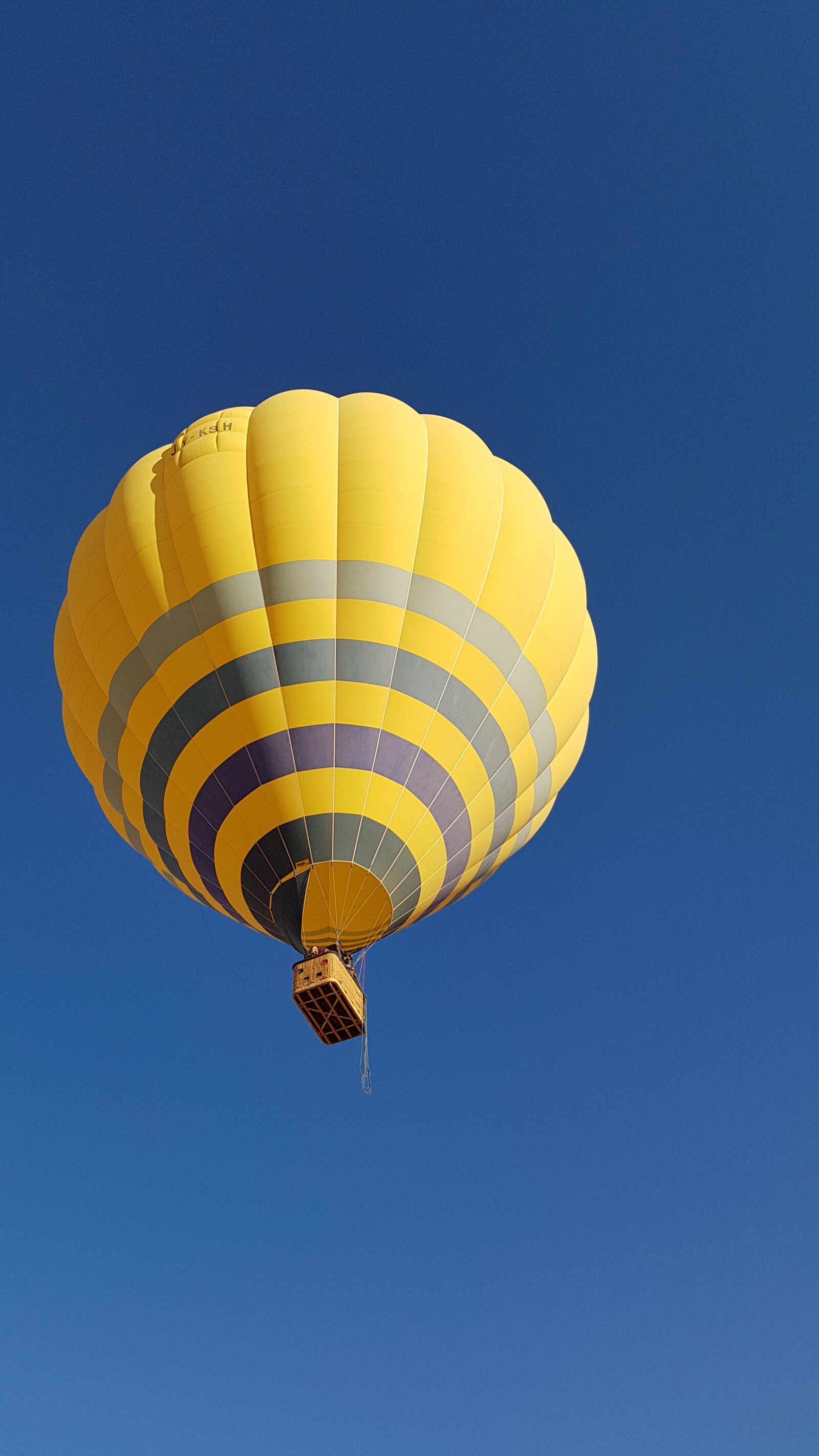 Samsung Galaxy S7 Edge sample photo. Balloon, air, sky photography