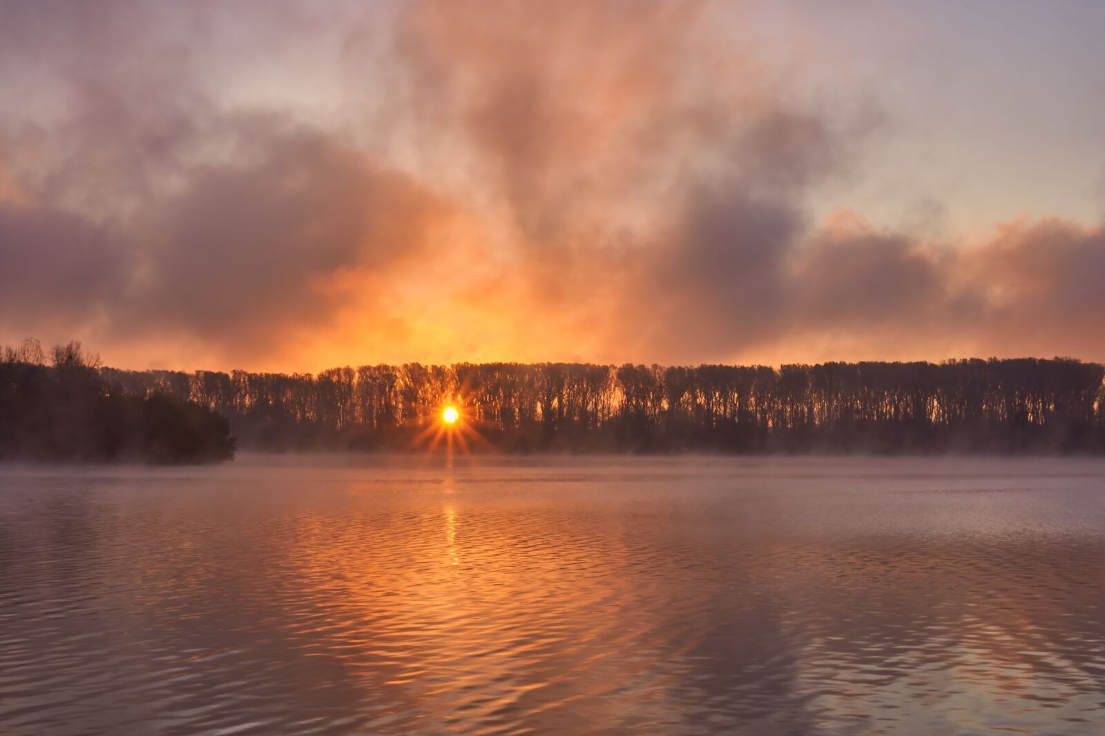 Sony a6400 sample photo. Sunrise, fog, mood photography