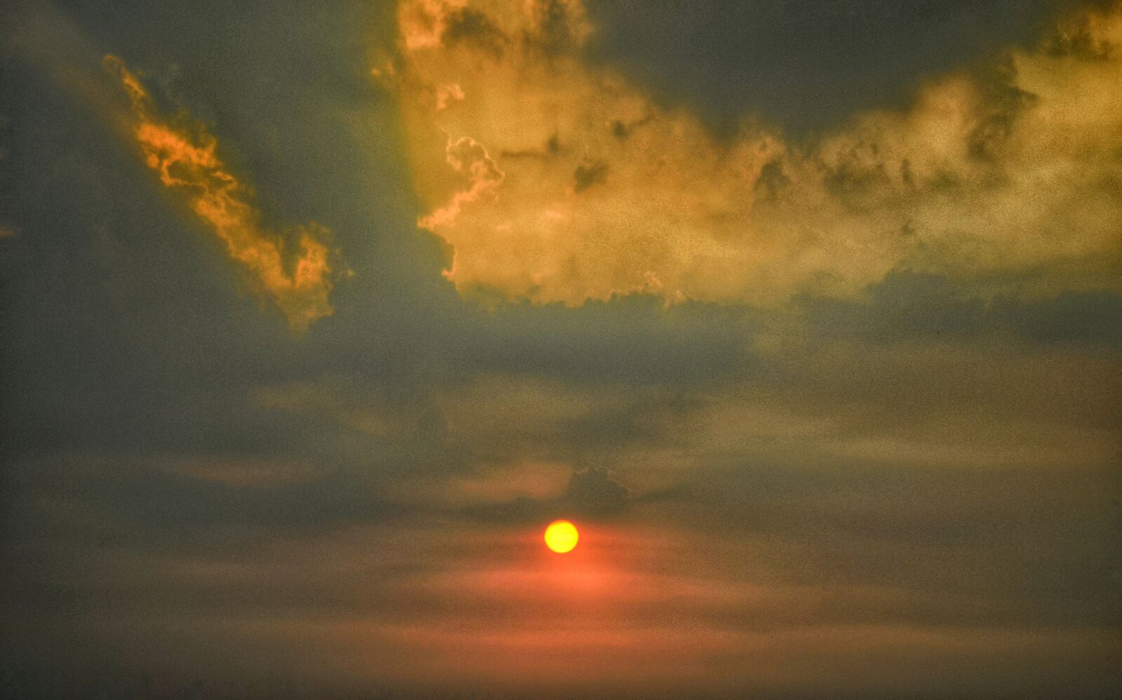 Nikon D5100 sample photo. Sky, sun, skycaps photography