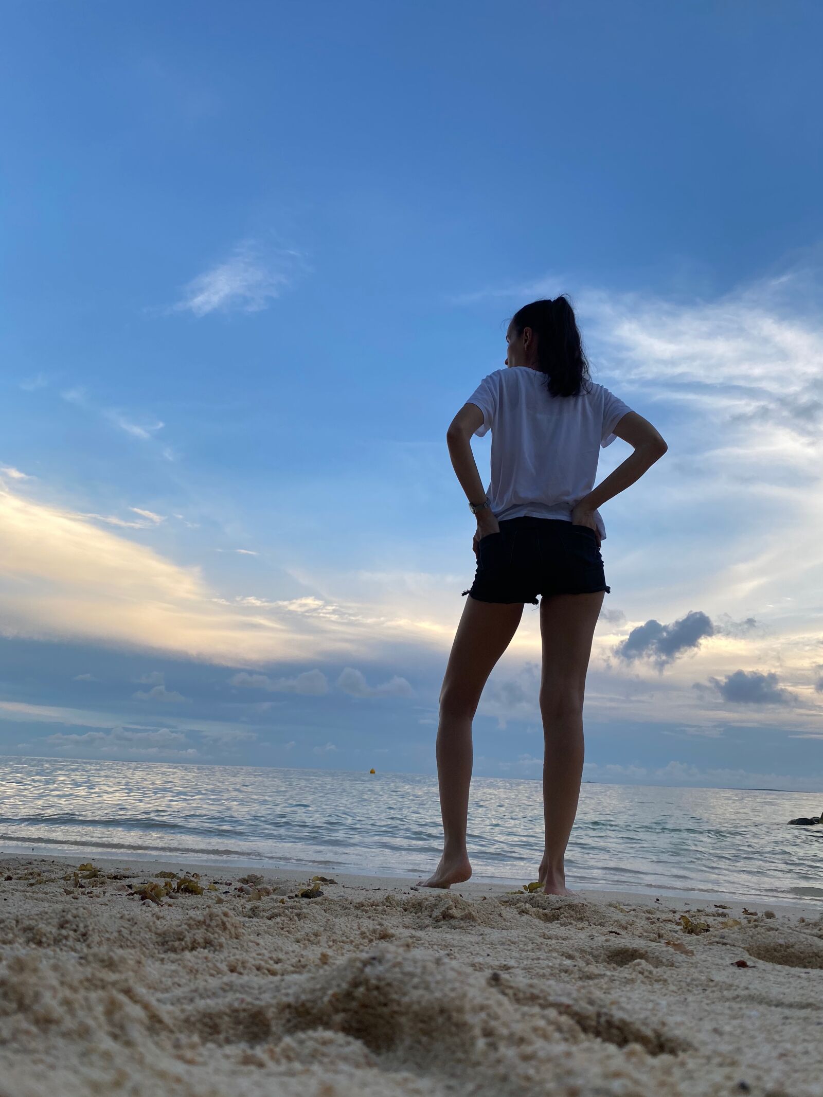 Apple iPhone 11 sample photo. Sunset, seychelles, ocean photography