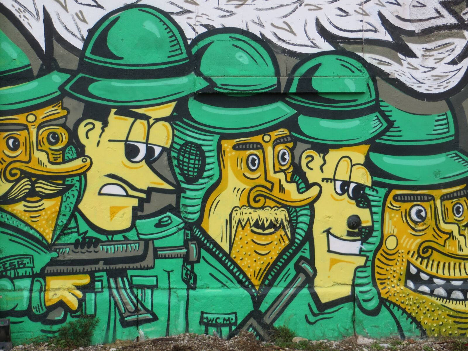 Canon PowerShot SX270 HS sample photo. Munich, graffiti, meatpacking district photography